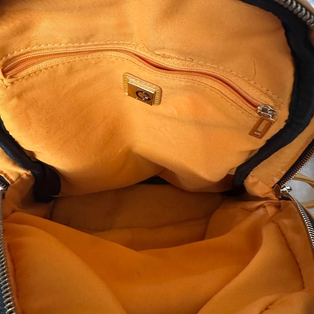 Women Backpack - Picture 6 of 8